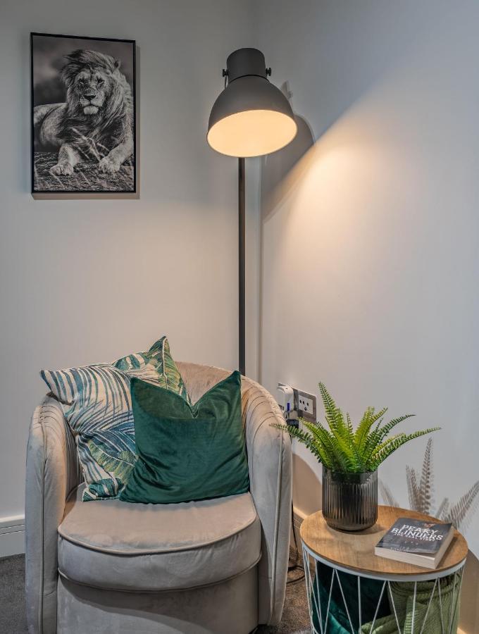 Mailbox 2 Bed Centre - Free Parking *